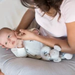 Coussin d'allaitement à la maternité : indispensable ou non ?