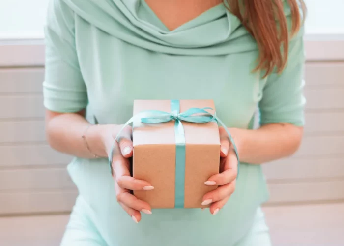 Offrir et envoyer un bola de grossesse en cadeau à une future maman